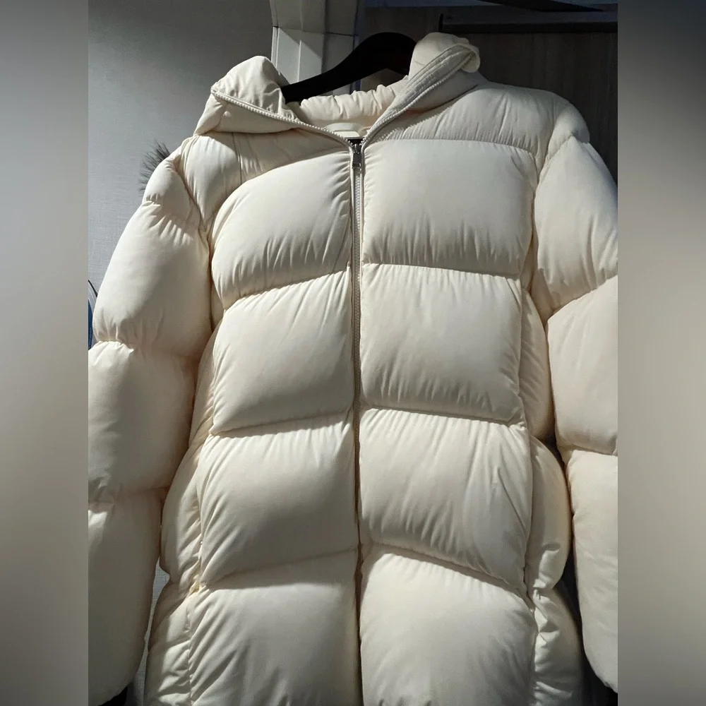 Aritzia Babaton Cream Park City Long Coat Removable Faux Fur Hood Medium EUC! - Picture 3 of 6